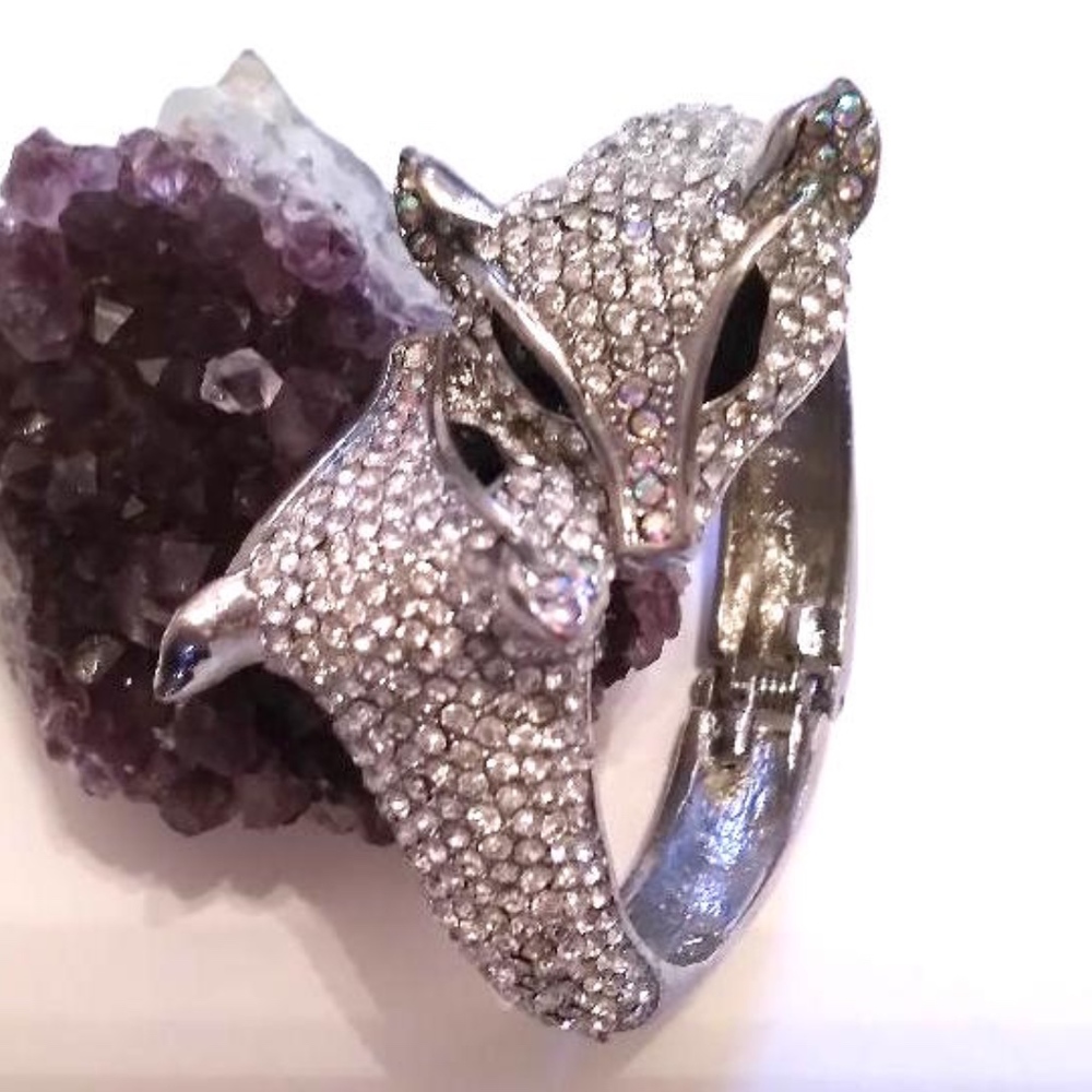 Stunning Double Fox Head Cuff Bracelet - image 6
